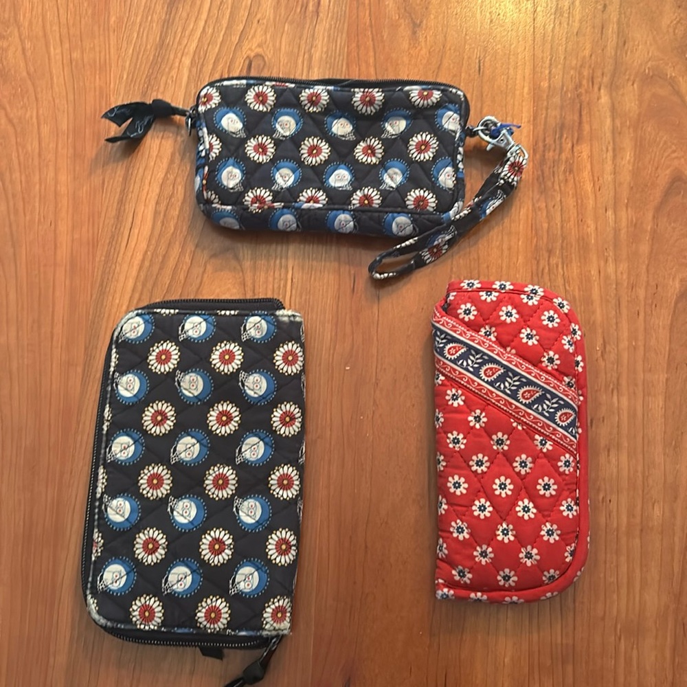 Ver Bradly wallet and cosmetic bag